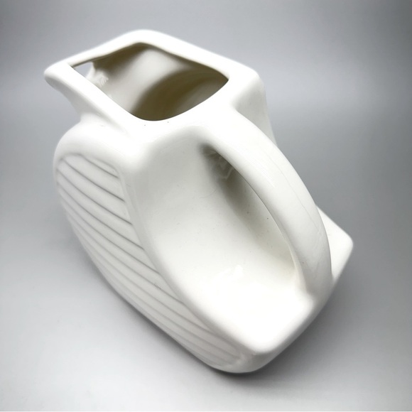 Vintage Feltman Langer USA Pottery
MCM White Ceramic Circle Pitcher - Picture 8 of 14